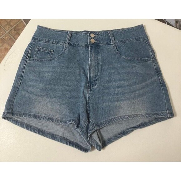 SHEIN 1XL Women’s Denim Jean Shorts Bundle Lot of 3 - Picture 3 of 10